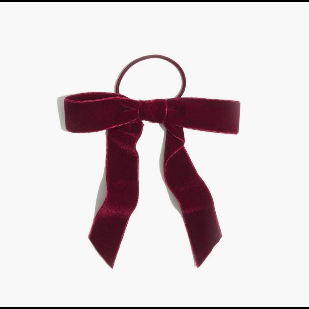 Maroon velvet bow w/ hair tie.